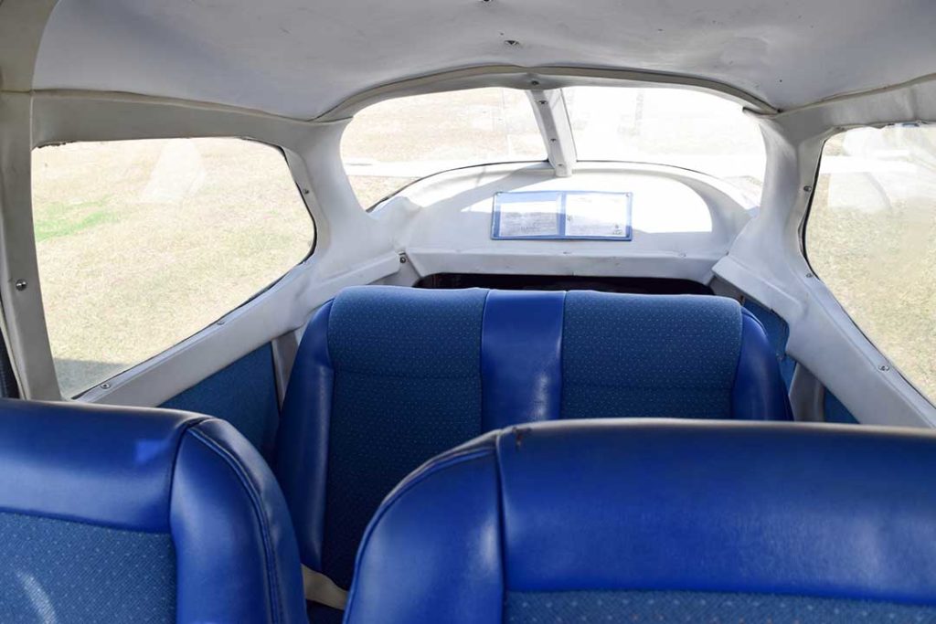 n8922v-interior